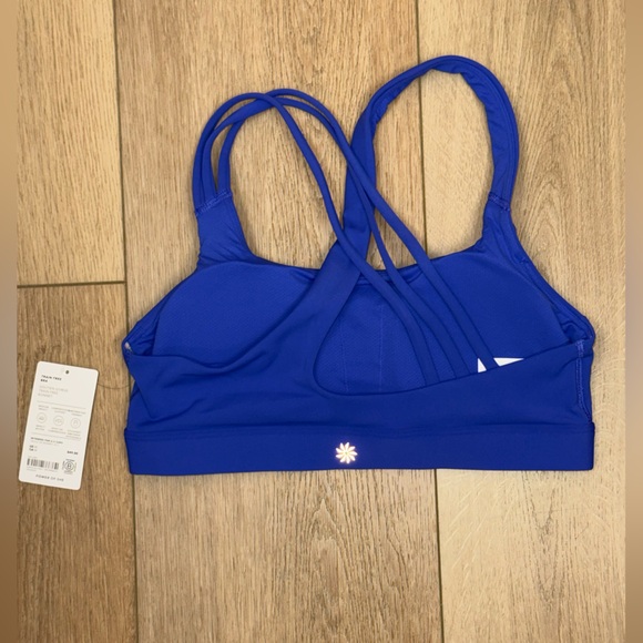 NWT Athleta Train Free Strappy Bra Size Medium in Borealis Blue - Picture 4 of 7